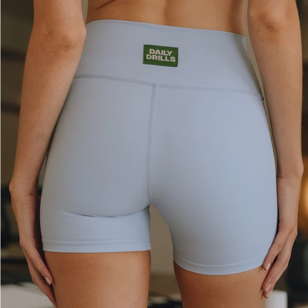 Daily Drills Go! Shortie Shorts in Mist